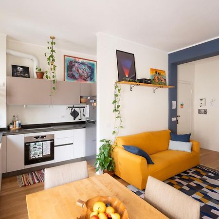 Cozy Apartment Prada M3 Милано Екстериор снимка