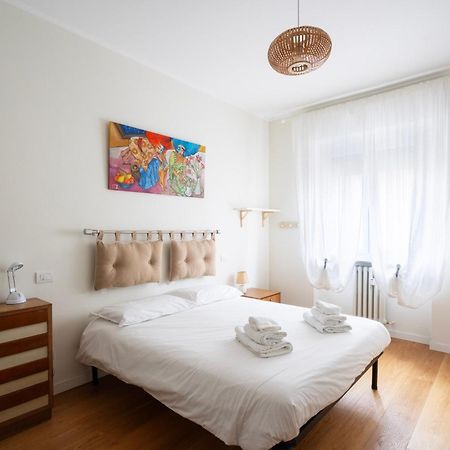 Cozy Apartment Prada M3 Милано Екстериор снимка